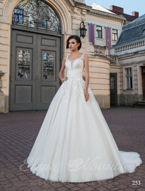 Wedding dress with handmade appliques model 253 253